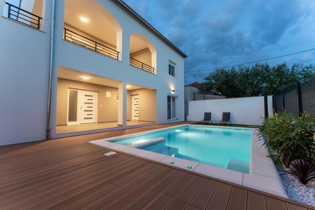 Bernie Apartments With A Pool Zadar Exterior foto